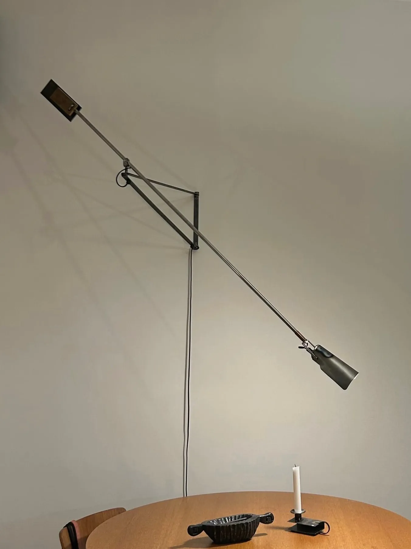 Counterbalance Wall Lamp