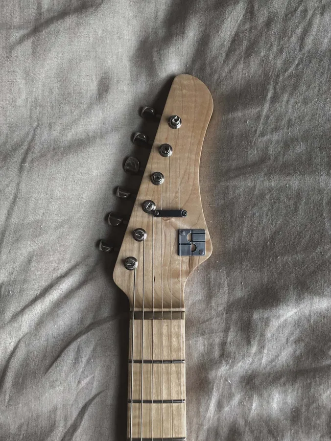 Guitar N°3